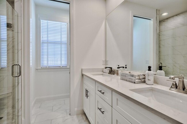 Building Photo - 25 Cambium Ct