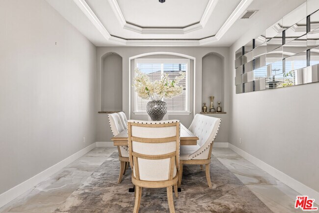 Building Photo - 1832 11th St