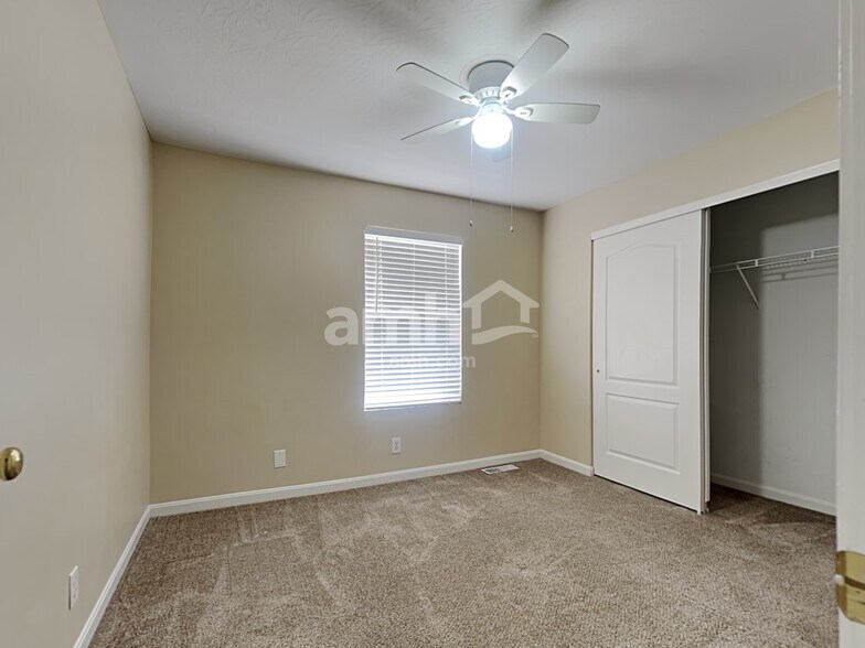 Building Photo - 9021 Braxton Dr