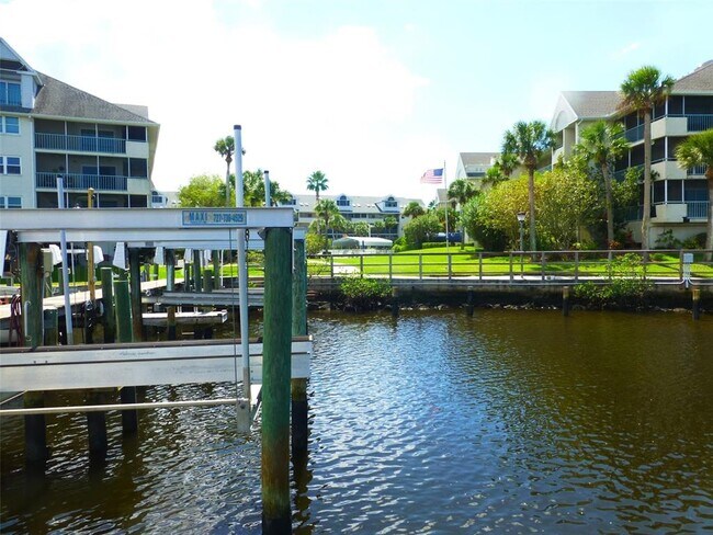 Building Photo - 5557 Sea Forest Dr