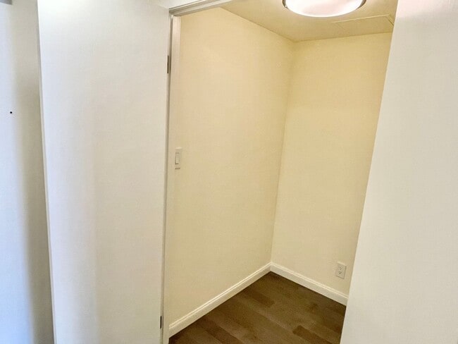 Building Photo - Iconic Gramercy Towers! 2 Story 2BR/2.5BA! 1,745SqFt!  VIEWS! Pool! Fitness! Pet! Parking!  Laund...