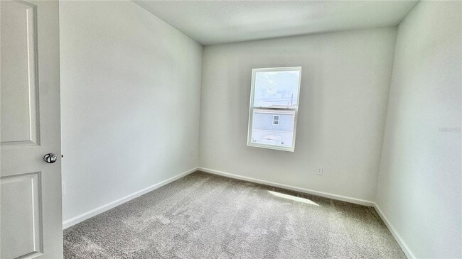 Building Photo - 325 Sol Vis Dr