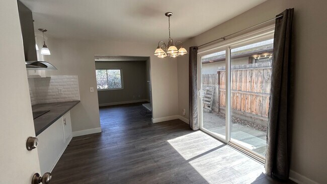 Building Photo - 2960 Cabrillo Dr