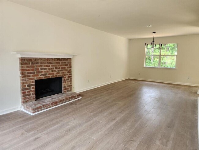 Building Photo - 118 Jade Ln