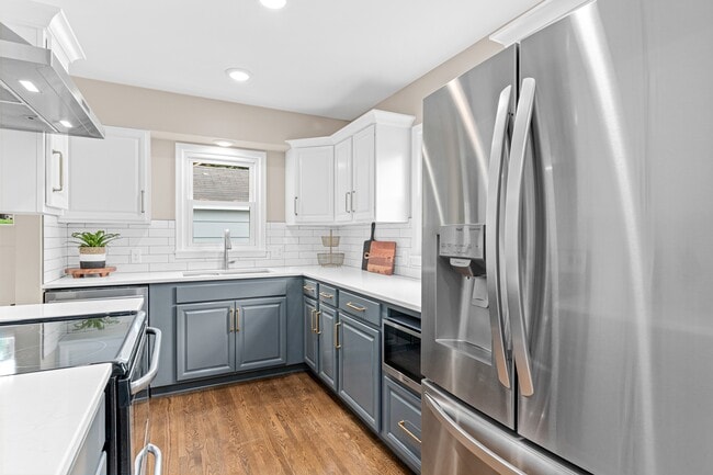 Building Photo - 4295 Oak Dr Ln