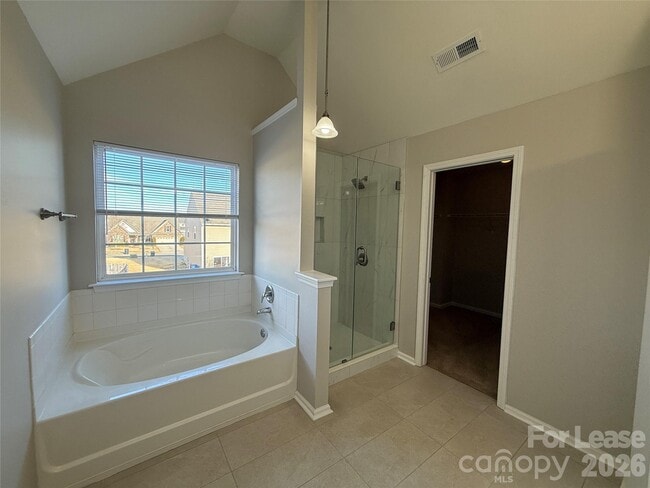 Building Photo - 203 Almora Loop