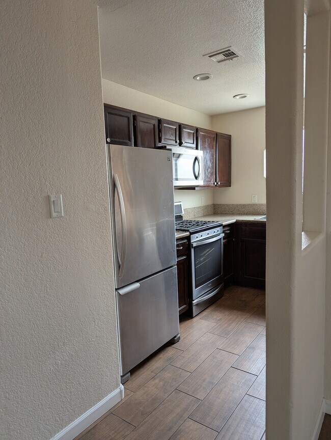 Building Photo - 5038 S Rainbow Blvd