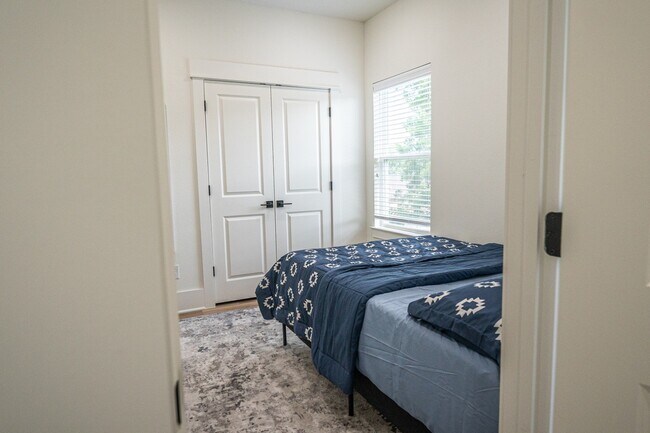 Building Photo - 3542 Amos St