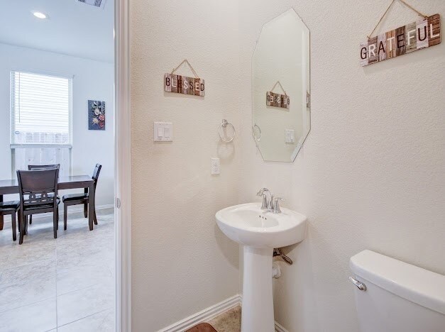 Building Photo - 1646 Ryon Falls Dr