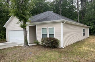 Building Photo - Beautiful 3 Bedroom Home