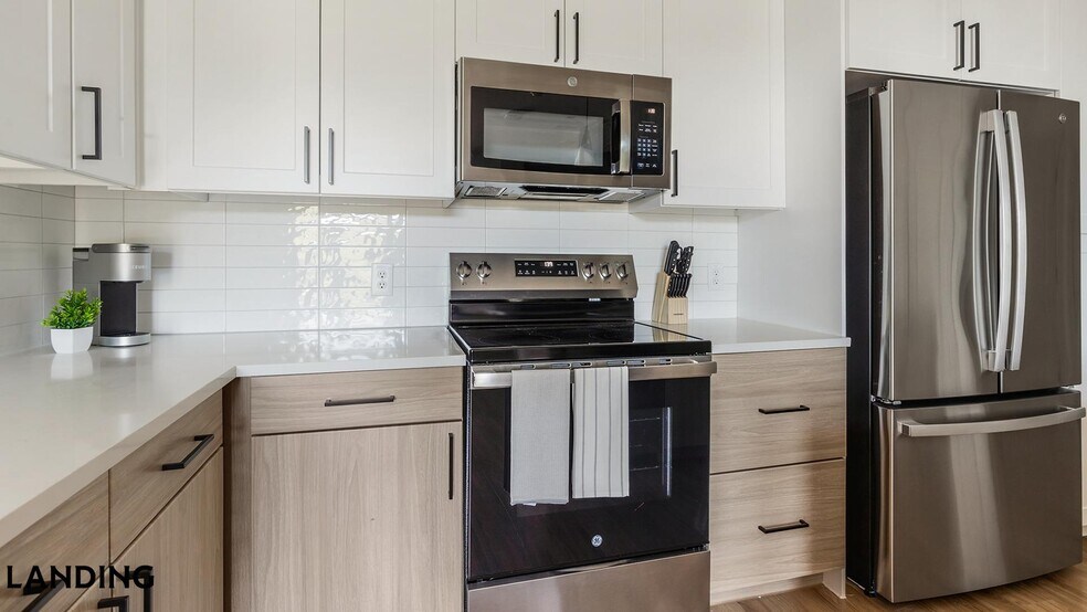 Building Photo - 18111 La Cantera Terrace
