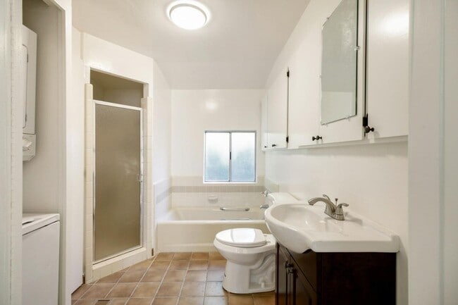 Building Photo - Pendegast House-ADU