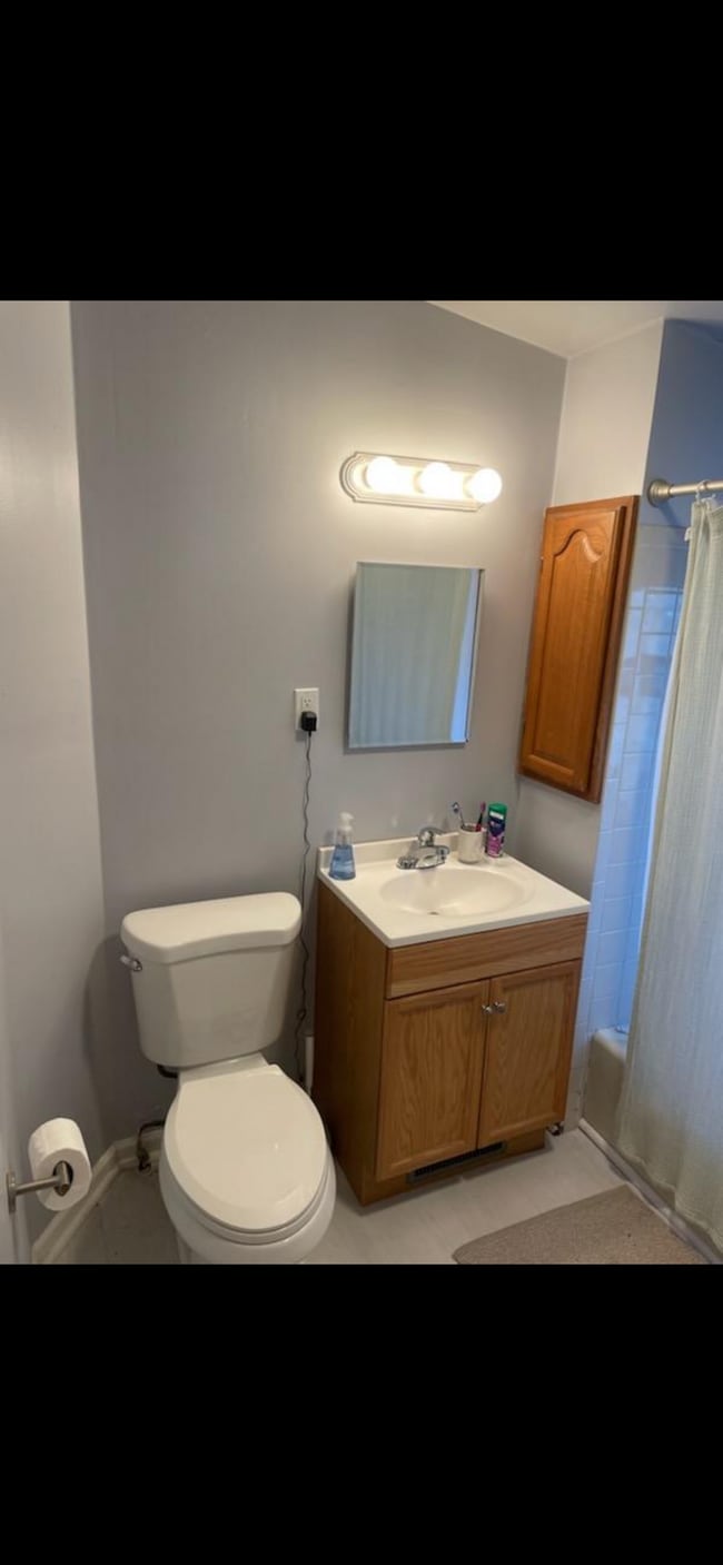 Building Photo - 21708 E 10 Mile Rd