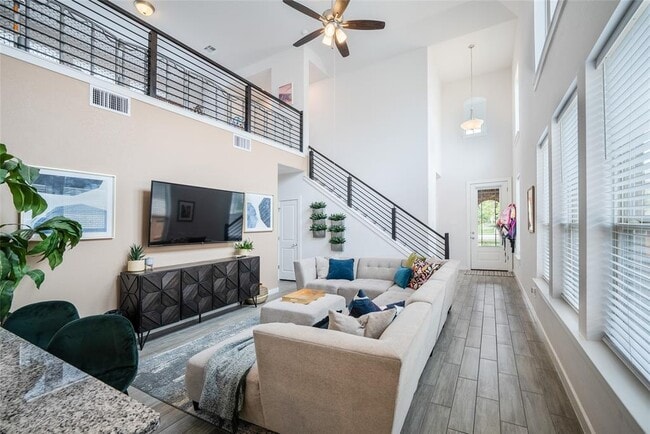 Building Photo - 7525 Desert Needle Dr