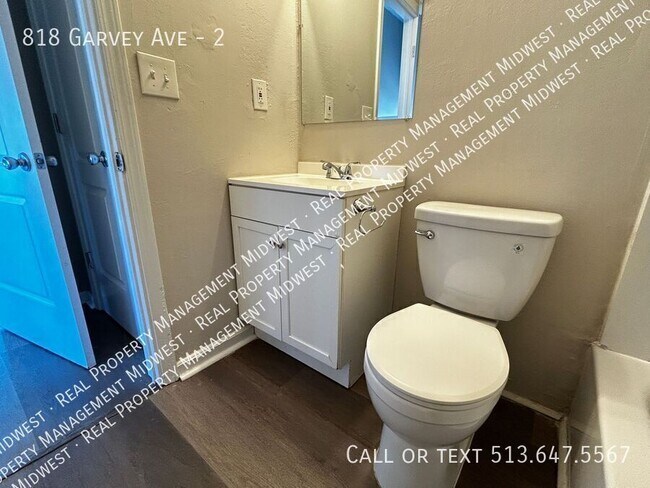 Building Photo - 818 Garvey Ave