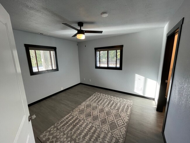 Building Photo - 2320 D Ave