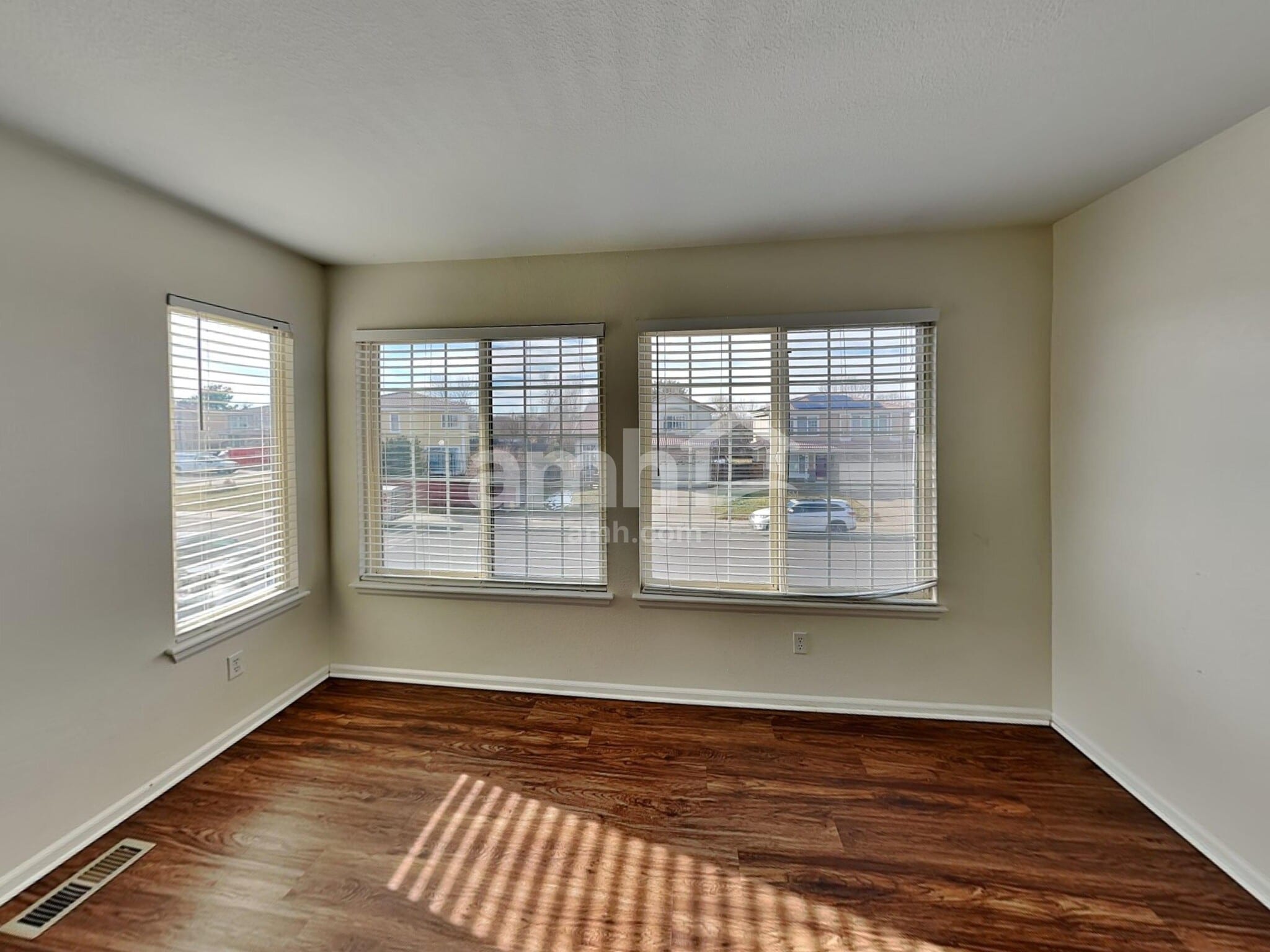 Building Photo - 4608 N Gibraltar St