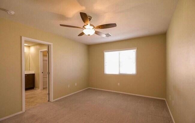 Building Photo - 10996 E Gray Mare Trail