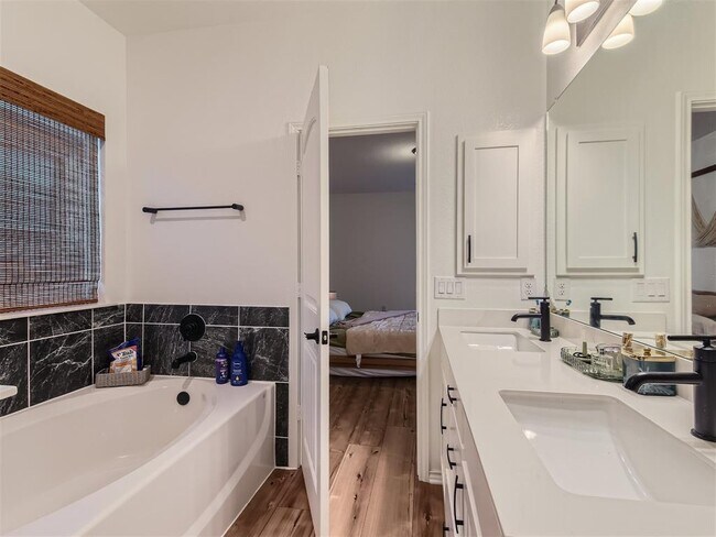 Building Photo - 6521 Carriage Pines Dr