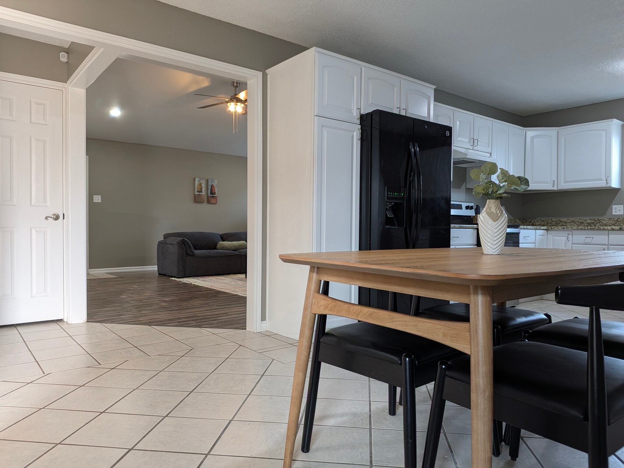 Building Photo - 1908 Janeway St