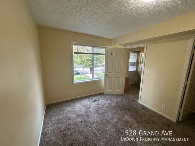 Building Photo - 1528 Grand Ave