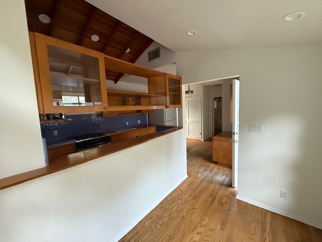 Building Photo - 4059 Stone Canyon Ave
