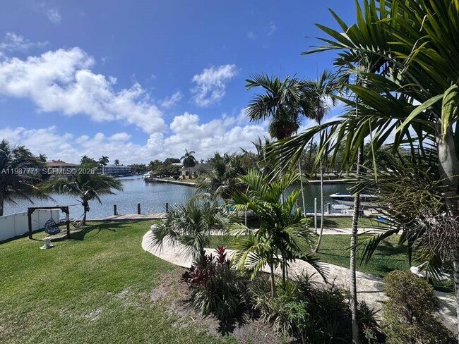 Building Photo - 455 Golden Isles Dr