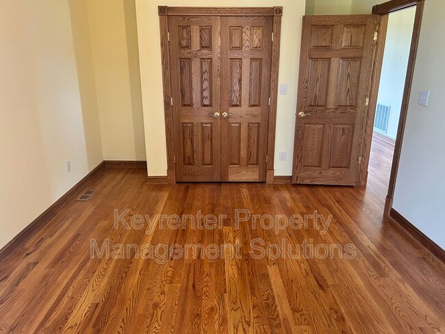 Building Photo - 33 Hodge Farm Ln