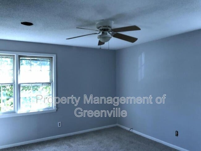 Building Photo - 342 Devonwood Ct