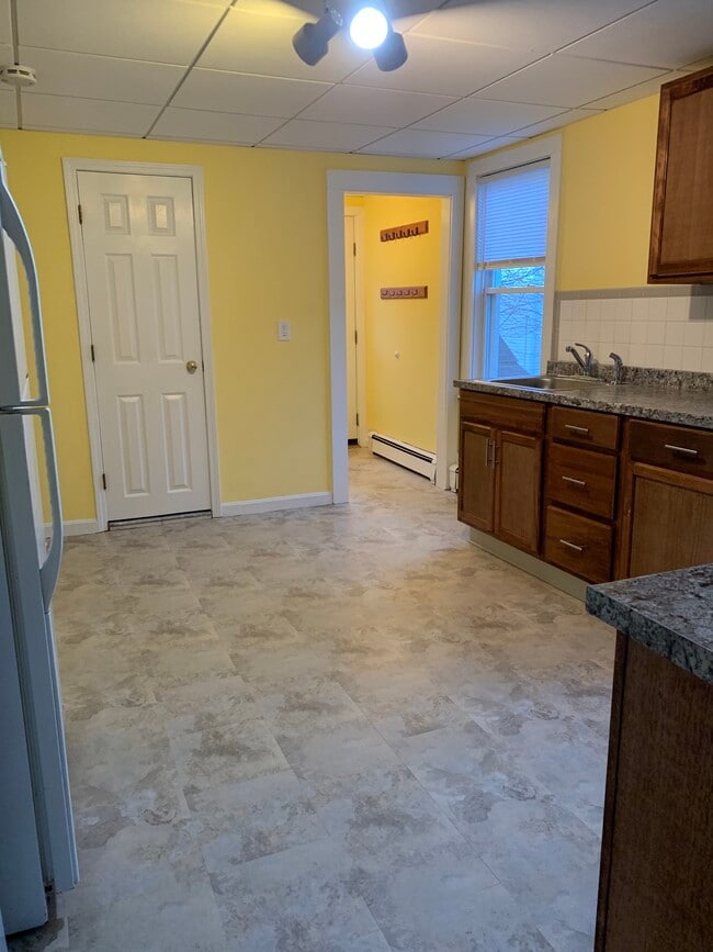 Kitchen - 18 Fisher St