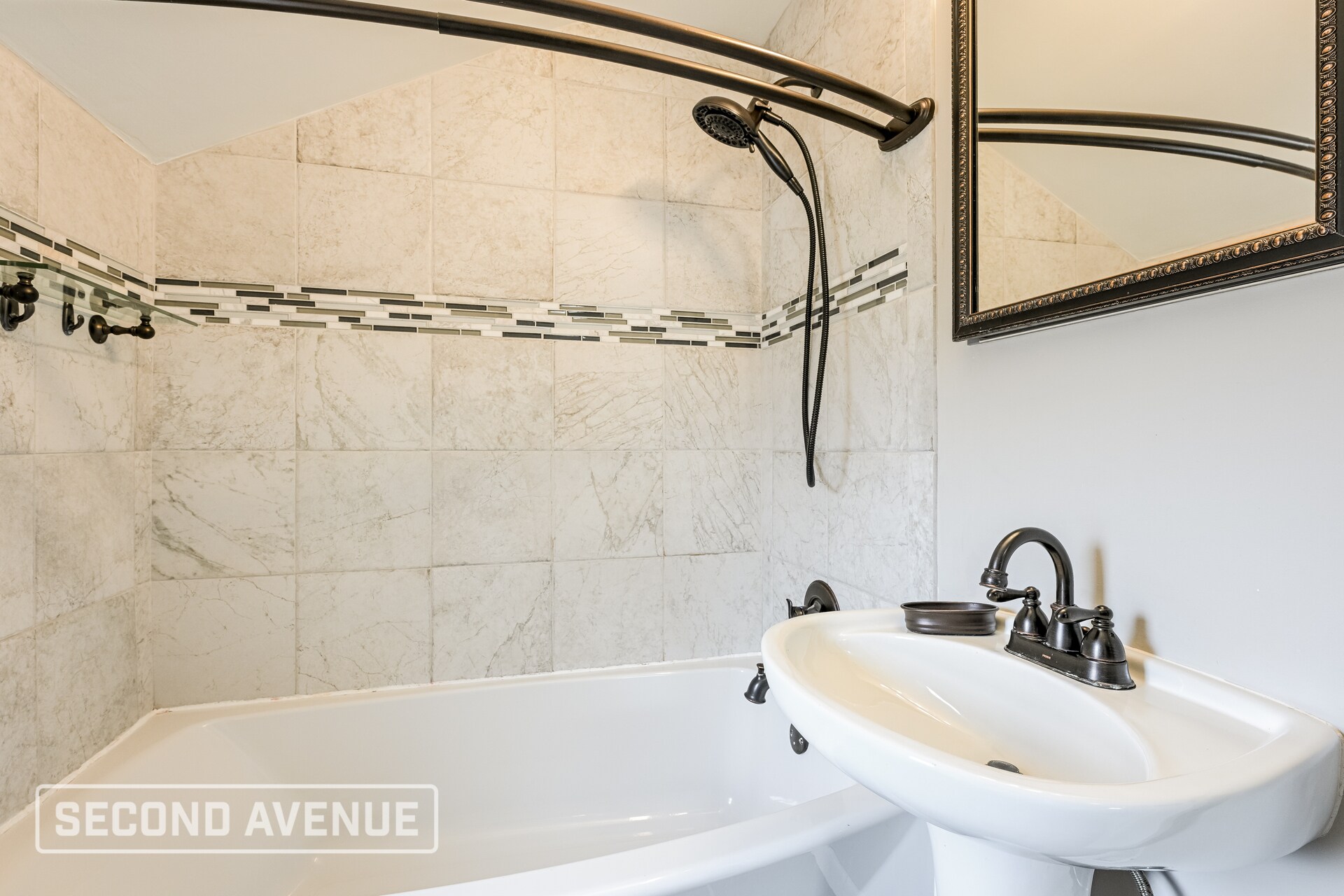 Building Photo - 1254 Edgewood Dr