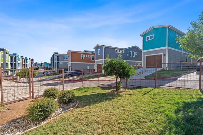 Building Photo - 1912 Dinsdale Ln