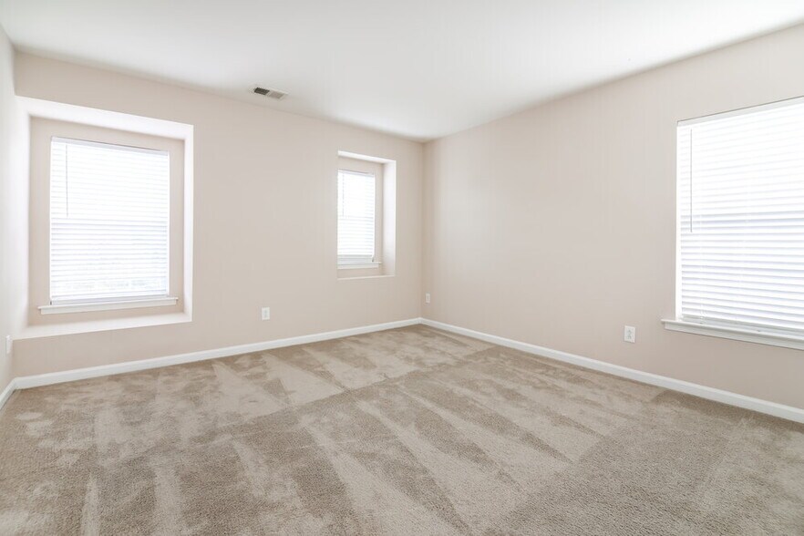 Building Photo - 5213 Meryton Park Way
