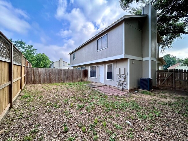 Building Photo - 9300 Kempler Dr