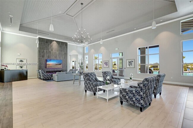 Building Photo - 400 SE Mulberry Wy