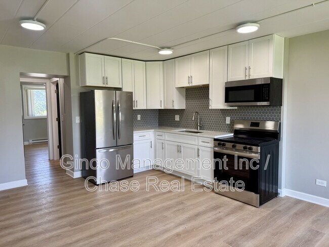Building Photo - 29837 IL-50