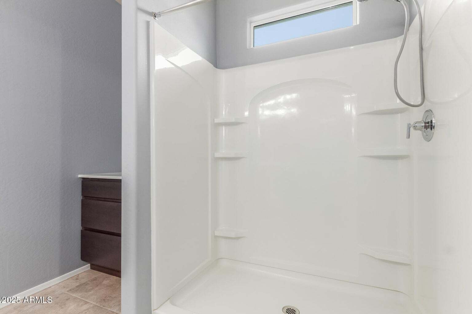 Building Photo - 1016 W Beacon Dr