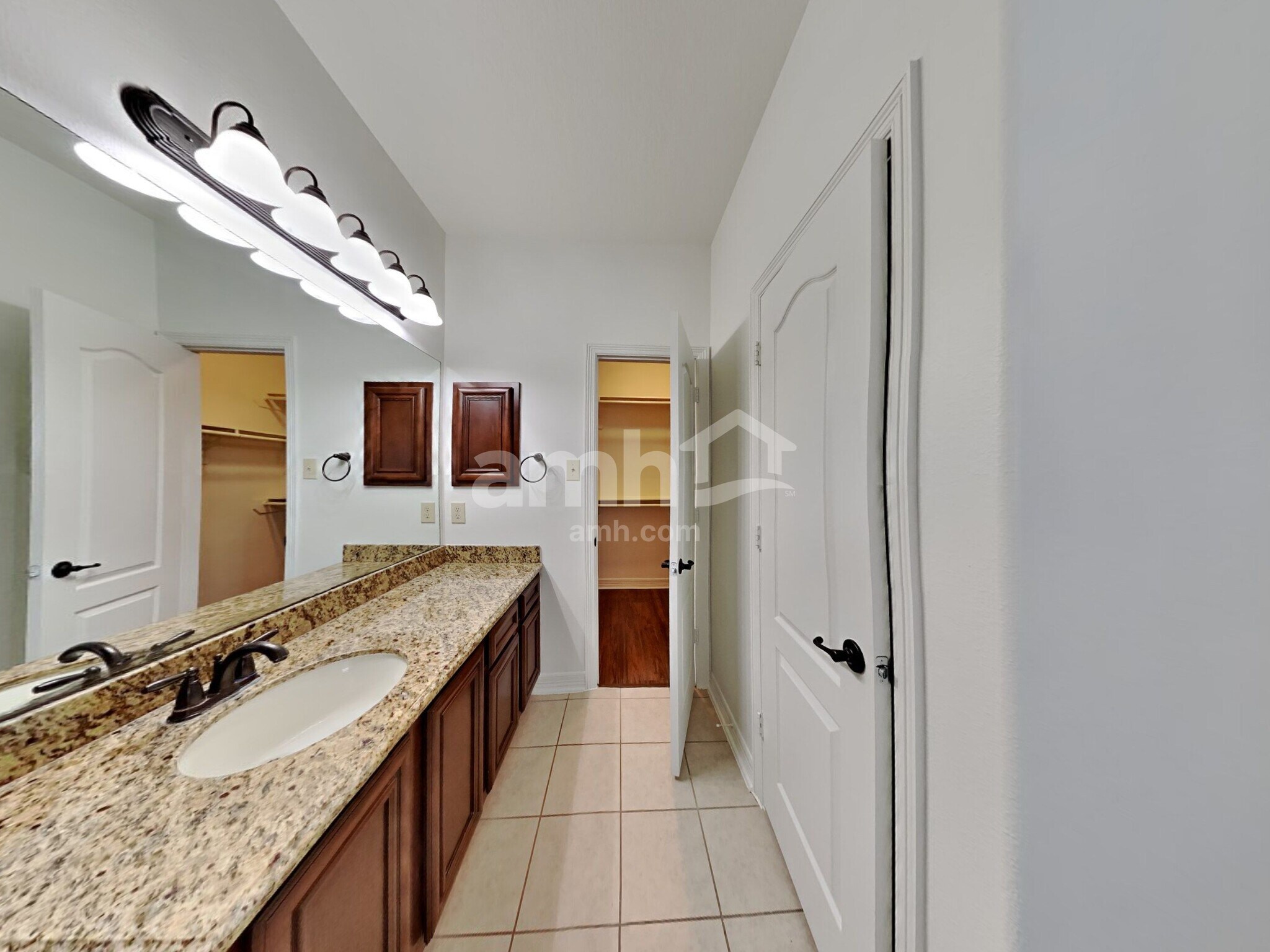 Building Photo - 10224 Forest Glade Ct