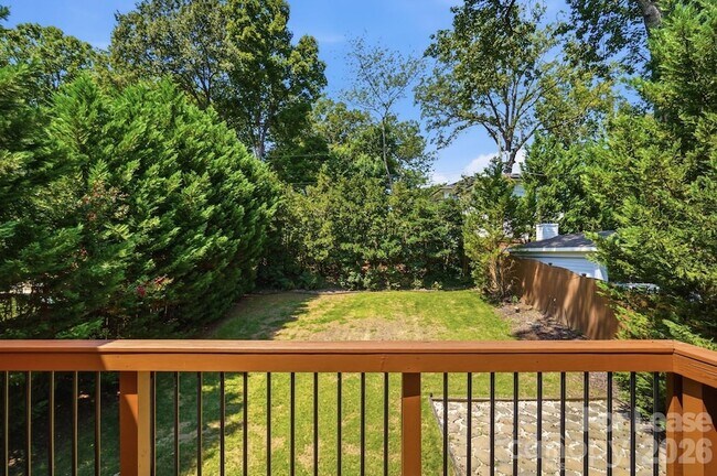 Building Photo - 520 Iverson Way