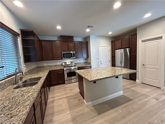 Building Photo - 6433 Willowstone St