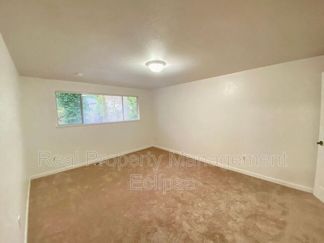 Building Photo - 18559 58th Ave NE