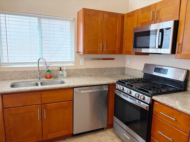 Building Photo - 8455 Faucet Ave