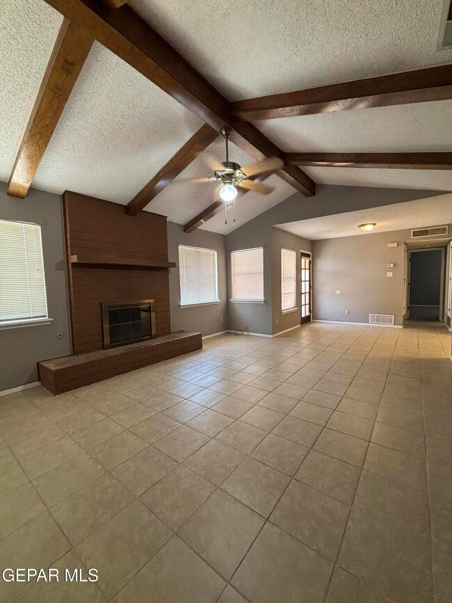 Building Photo - 3228 Mountain Ridge Dr