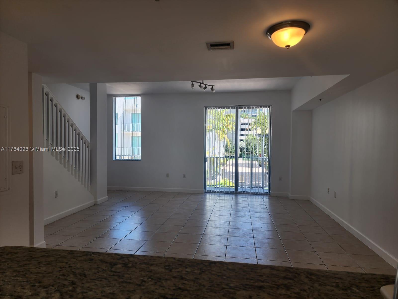 Building Photo - 2138 Van Buren St