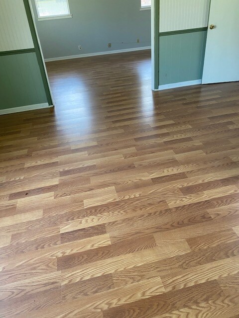 Building Photo - 5270 Wildwood Dr