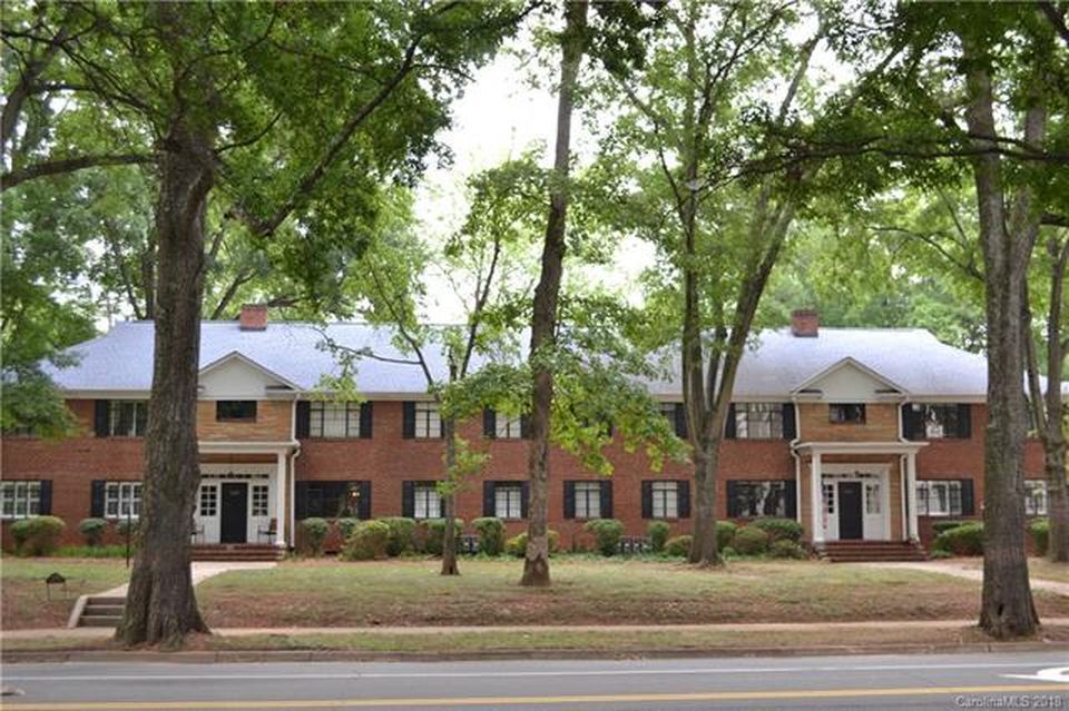 Building Photo - 2231 Selwyn Ave