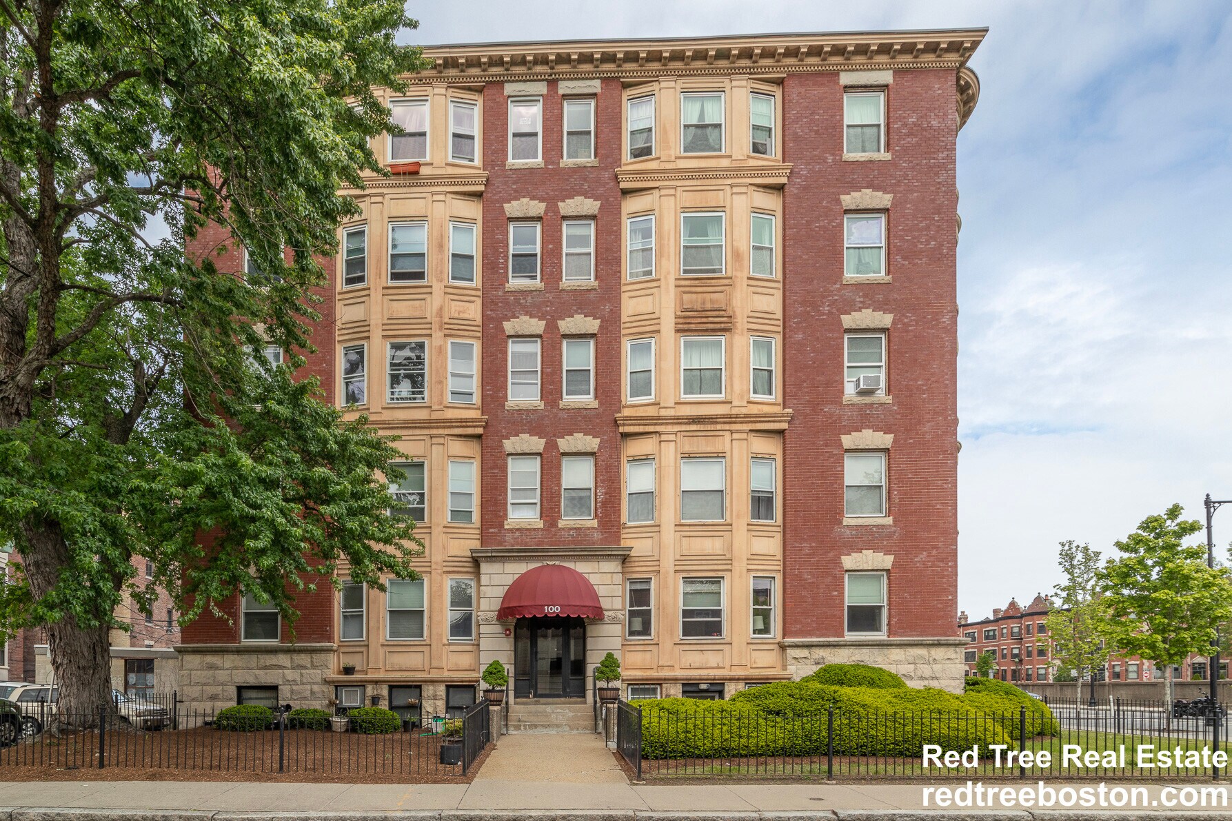 Building Photo - 100 St Mary's St