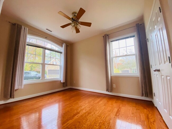 Building Photo - Luxury 3 Bedroom  Townhome in South Durham...