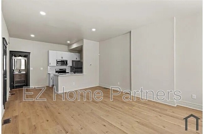 Building Photo - 2317 Indiana Ave