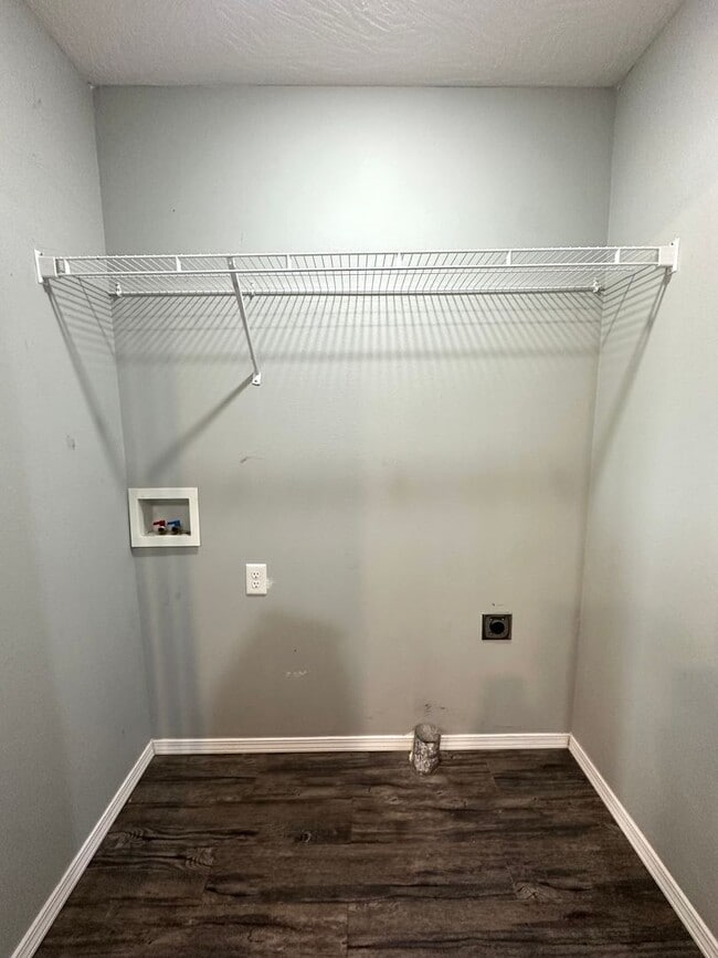 Building Photo - Comfortable 3 Bed Duplex in Convenient Ozark Location